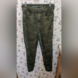 American Eagle- AE- Women's Camo Curvy Super High Rise Jeggings Size 8